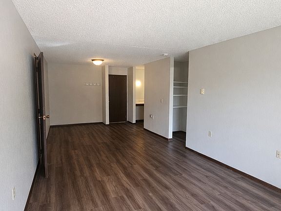 2nd image of 812 Hills Ave #N202