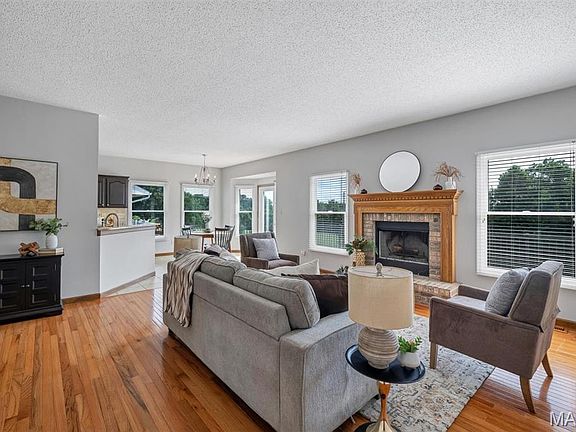 2nd image of 195 England Dr