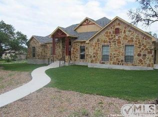424 Red Rose St, Spring Branch, TX 78070