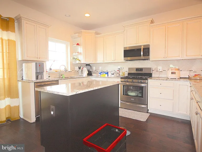 7221 Greenfitch Way — Photo 17
