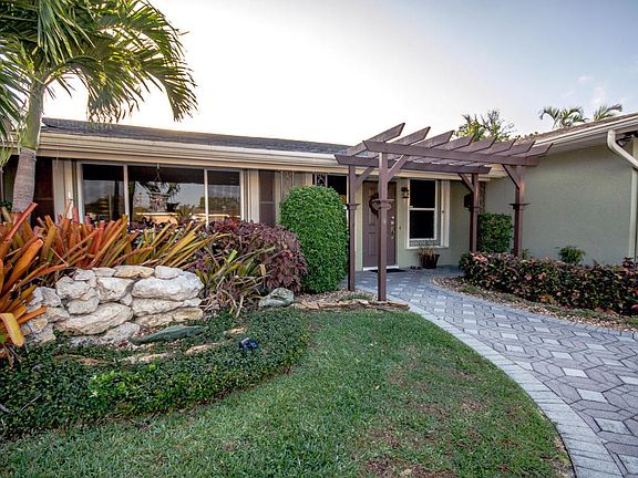 3rd image of 7000 Carissa Cir