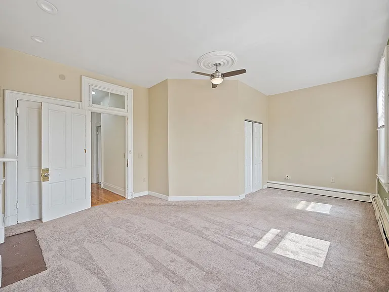 2419 Vine St #5 — Photo 12