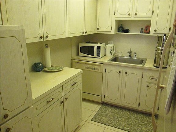 5th image of 72 Boundary Blvd APT 218