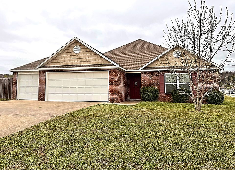 1st image of 969 Macy Ln