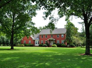 352 Forrest Hills Dr, Brownsboro, AL 35741