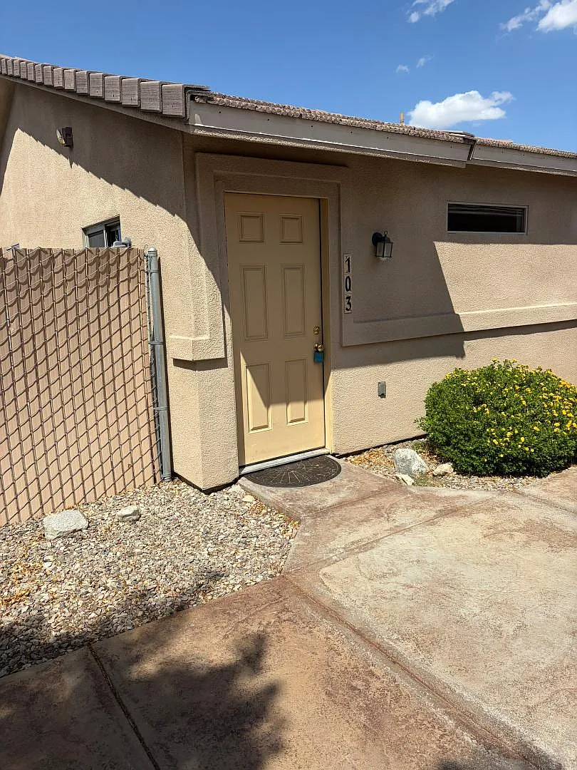 1140 Avalon Ave - 103 — Photo 1