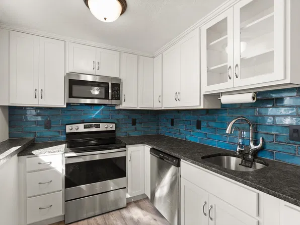 16 Appleton Park APT C1, Ipswich, MA 01938