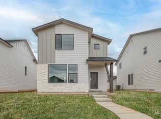 2924 N Eagle Meadow Ave, Kuna, ID 83634