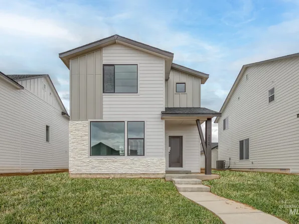 2924 N Eagle Meadow Ave, Kuna, ID 83634