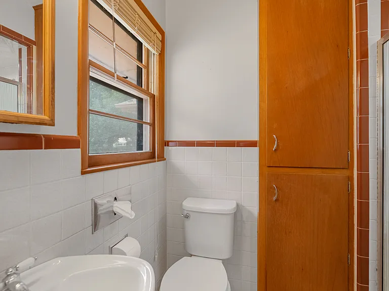 900 N Saint James Pl — Photo 12