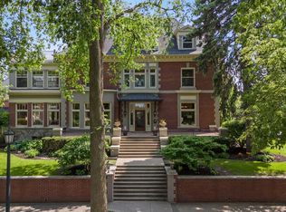 1721 Mount Curve Ave, Minneapolis, MN 55403