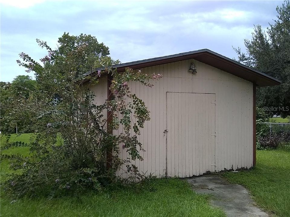 2nd image of 2911 SE 44th Ave