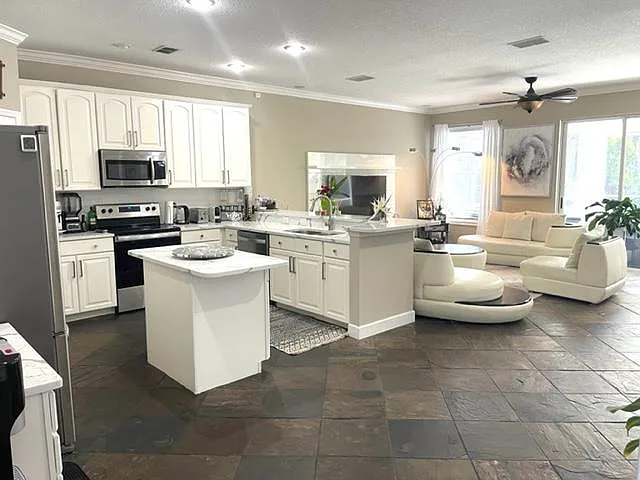 236 Arbor Woods Cir — Photo 16