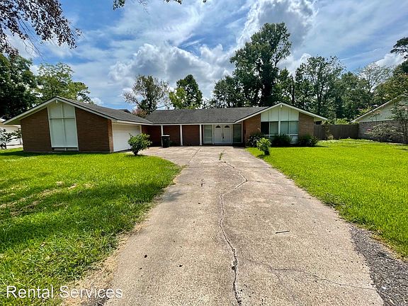 3rd image of 555 Munsterman Pl
