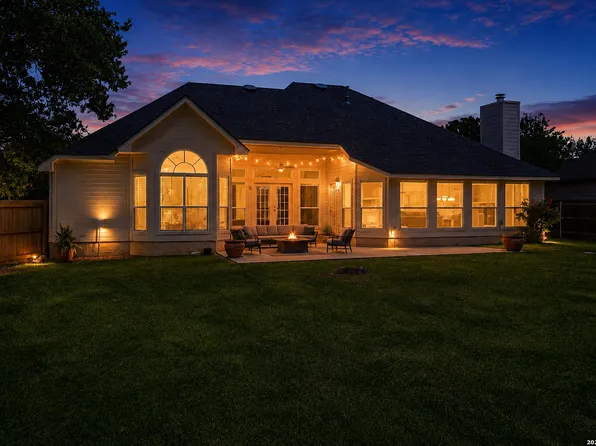 8408 TRACINEY BLVD, San Antonio, TX 78255