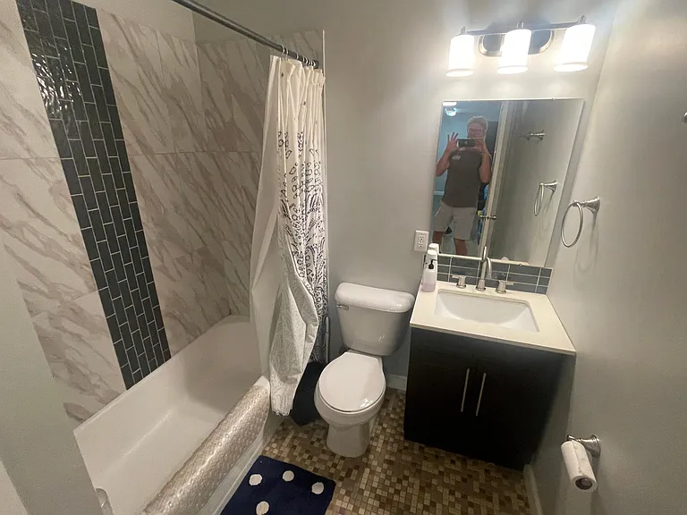 3319 Pleasant Ave #105 — Photo 3