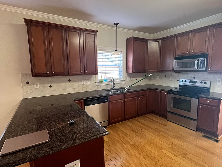 4642 Center Rock Ct — Photo 4