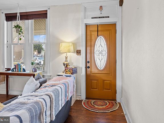 5th image of 222 Franklin Ave