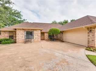 6422 Westover Dr, Granbury, TX 76049
