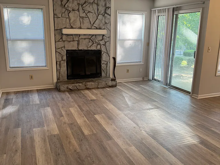 1000 Wood Creek Dr #3 — Photo 1