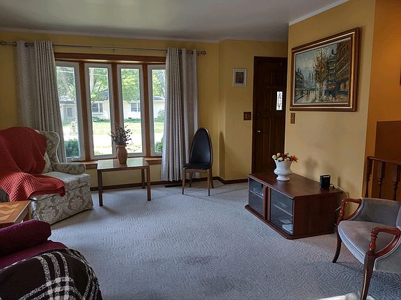 4th image of 5066 Blaine Ave SE