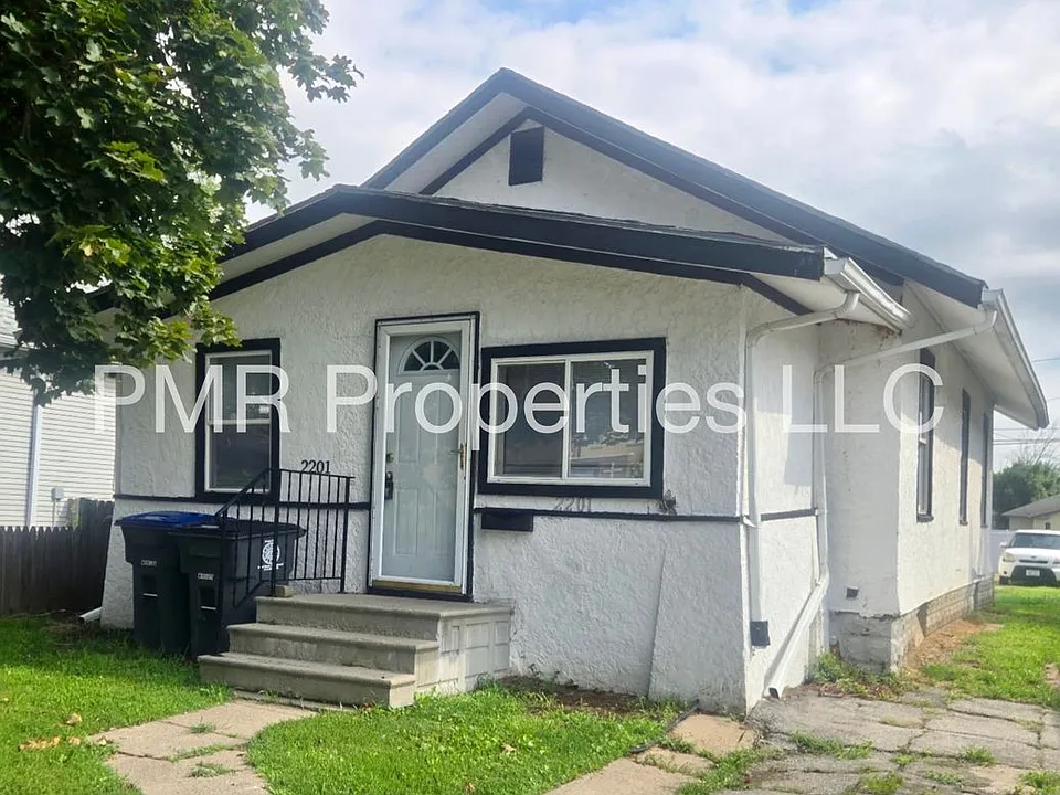 2201 5th Ave
