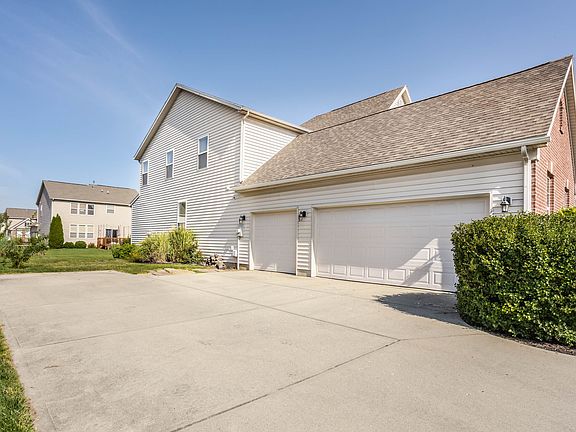 4th image of 7826 Blue Jay Way