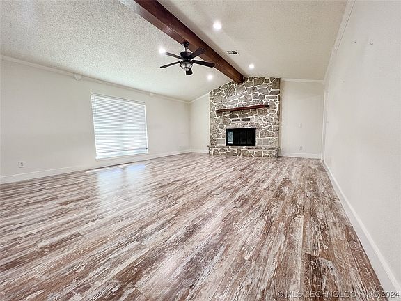 4th image of 143 Emery Ln