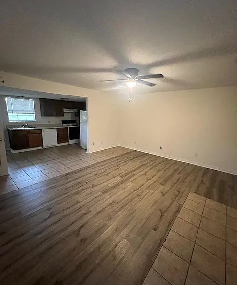 12 Lumpkin Dr #10 — Photo 1