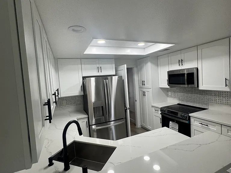 88 Stanford Ct — Photo 1