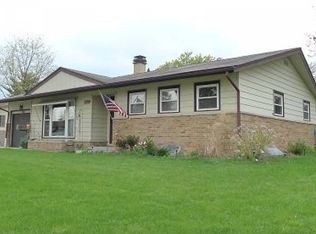 266 Thorndale Ave, Elk Grove Village, IL 60007