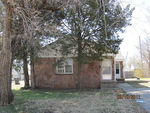 2nd image of 554 E Harmon Dr