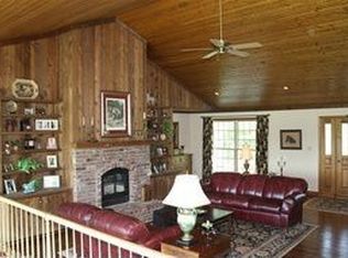 742 Fox Haven Ln, New Haven, MO 63068