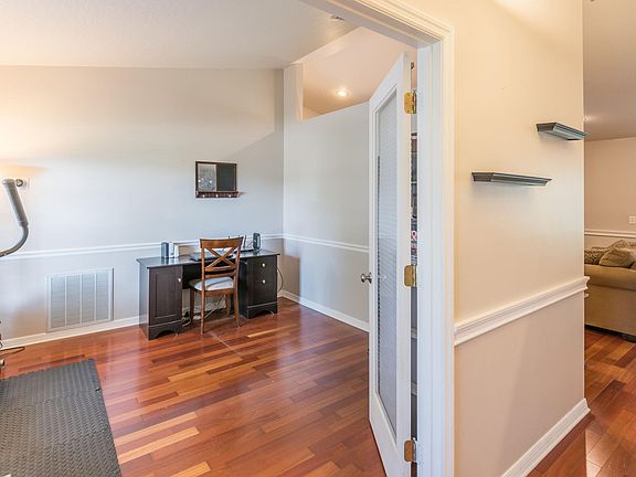 2nd image of 1275 Hollow Brook Ln
