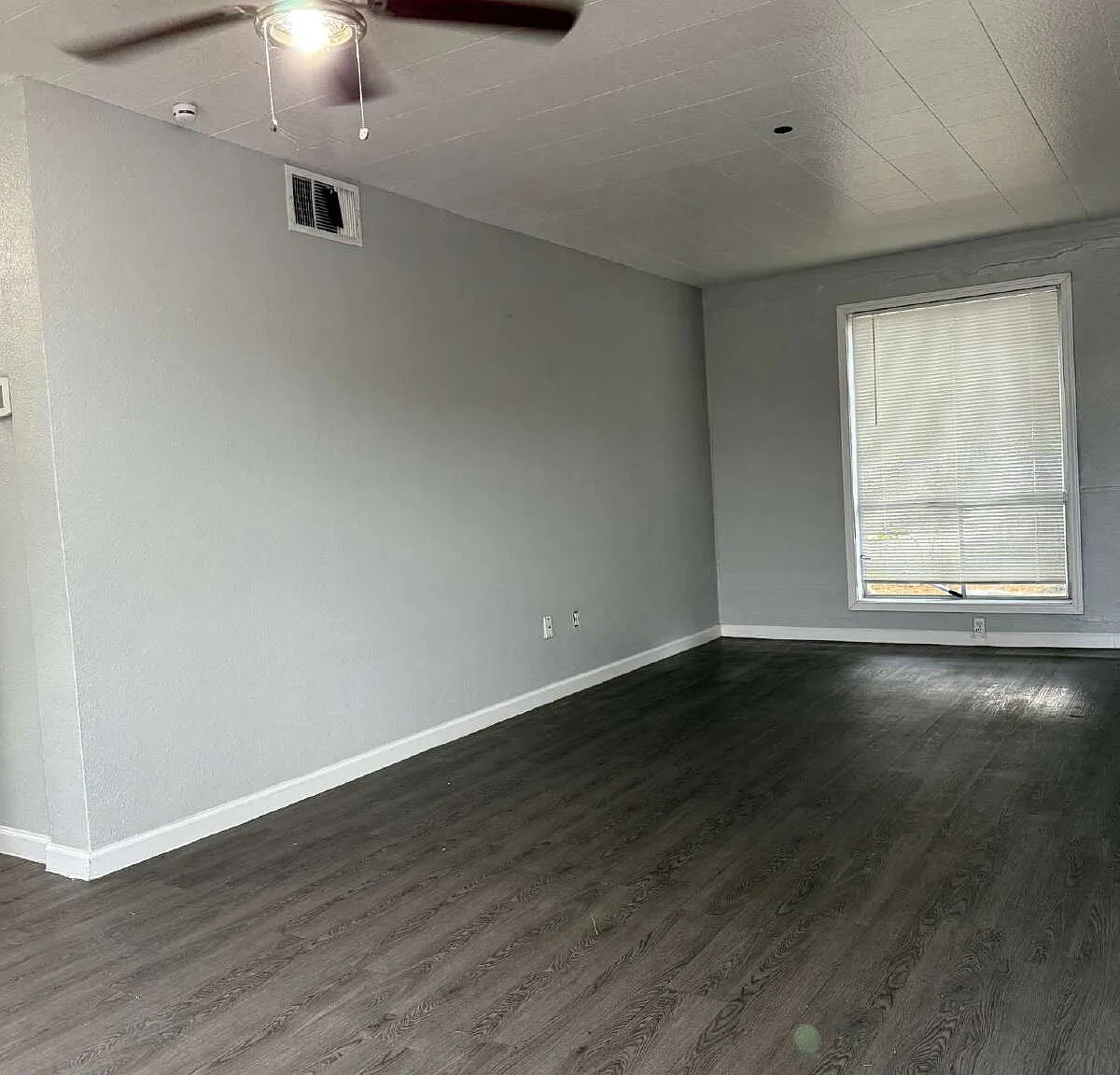 2 bed, 1.0 bath, 668 sqft, $845 — Photo 1