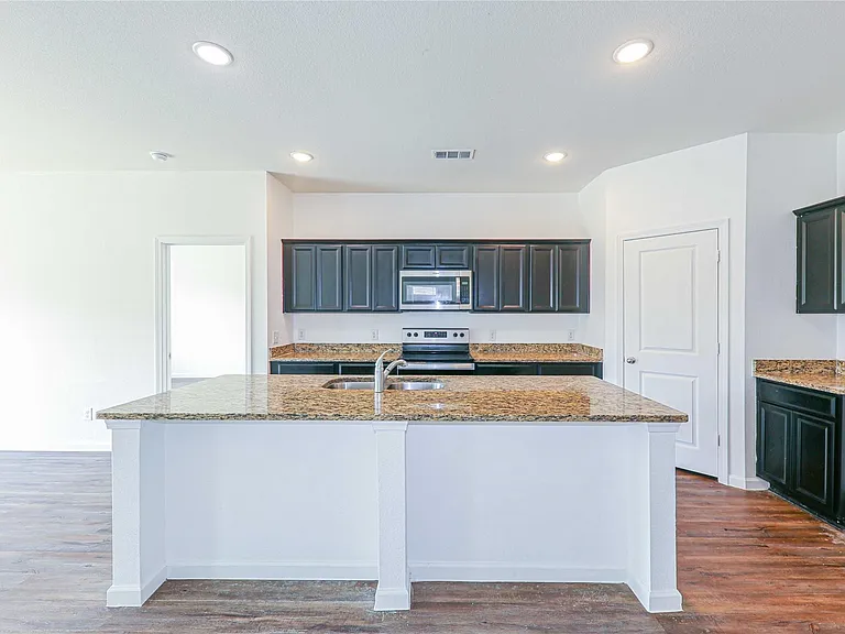 746 Wilshire Dr — Photo 21