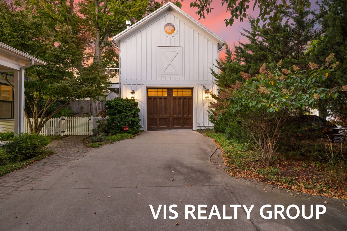 next background image