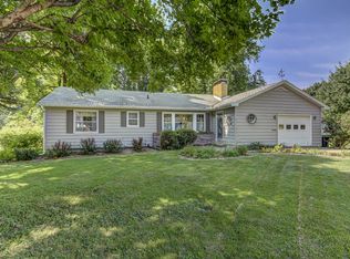 3 Crampton Rd, Jacksonville, IL 62650