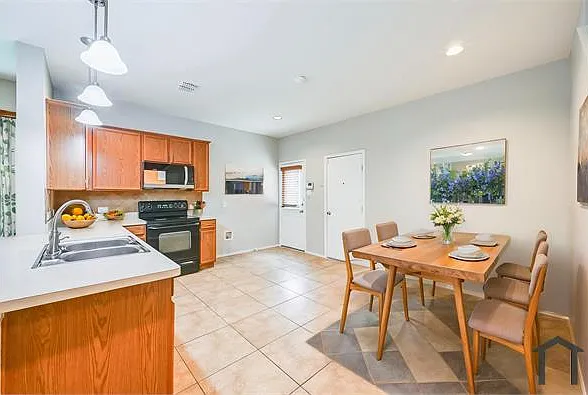 5435 Jacob Dr — Photo 5