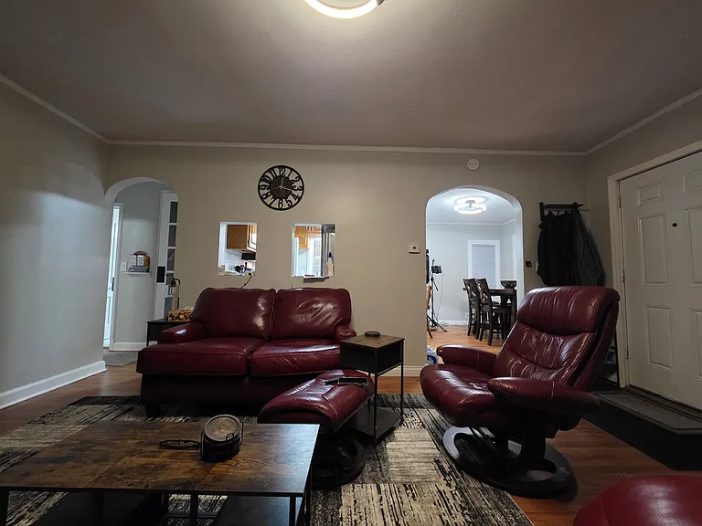 2731 Iowa St — Photo 5