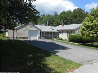 15 Lonsdale Rd, Farmingdale, ME 04344