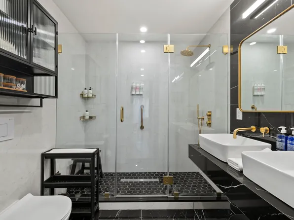 89 South Fourth Street image 25 of 28