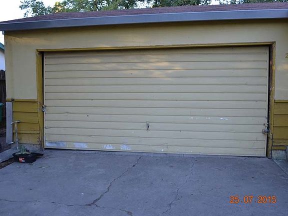 3rd image of 2052 Nightingale Ave