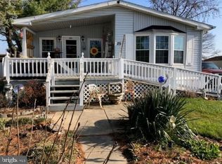 25 Hearth Dr, East Earl, PA