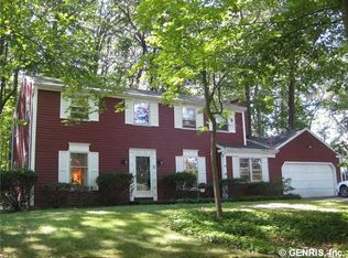 21 Timber Ln, Fairport, NY 14450