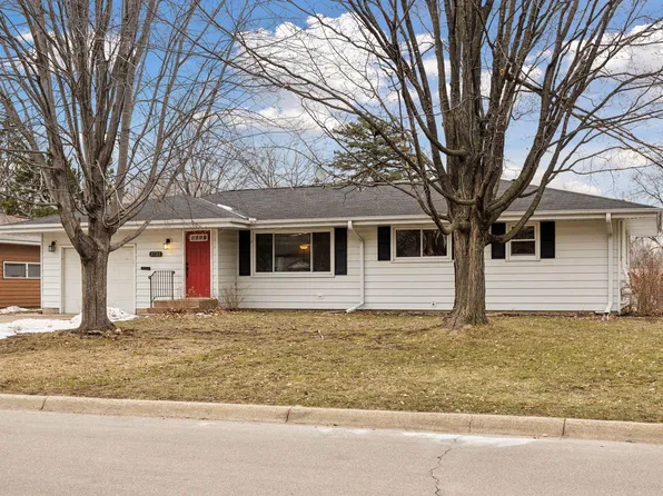 3732 Maryland Ave N, New Hope, MN 55427