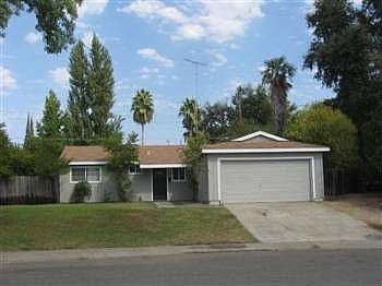 3rd image of 8407 Taramore Ct