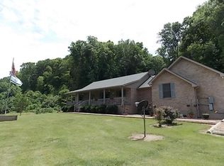 1030 Falls Branch Rd, Duck River, TN 38454