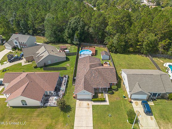 2nd image of 11201 Cypress Bayou Dr