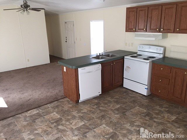 1st image of 825 Saint Moritz Dr #123